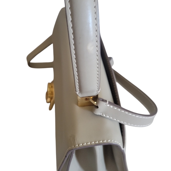 Salvatore Ferragamo Classic Top-Handle Women's Handbag Light Gray Gold Hardware - Picture 7 of 16